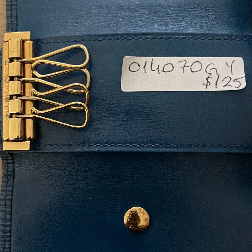 Lv Key Holder - image 3